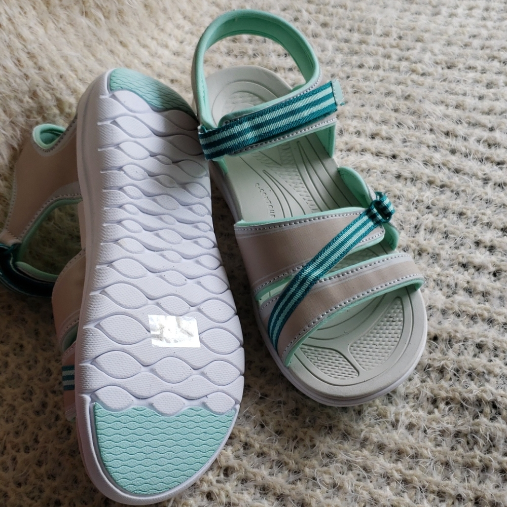 Cute sandals - Picture 5 of 7